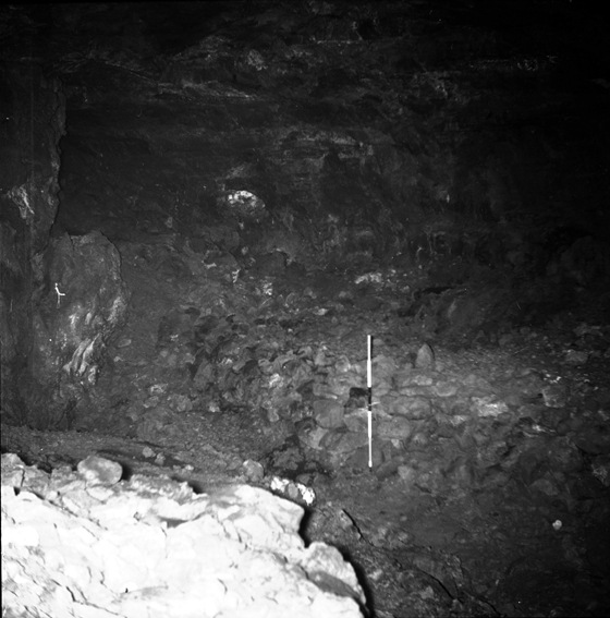 F 2 Ak Uni Falemauga caves heaped scoria main gallery Samoa