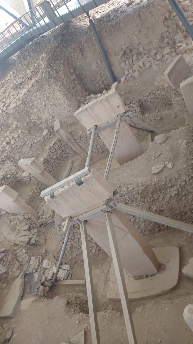T-shaped pillars at Göbekli Tepe