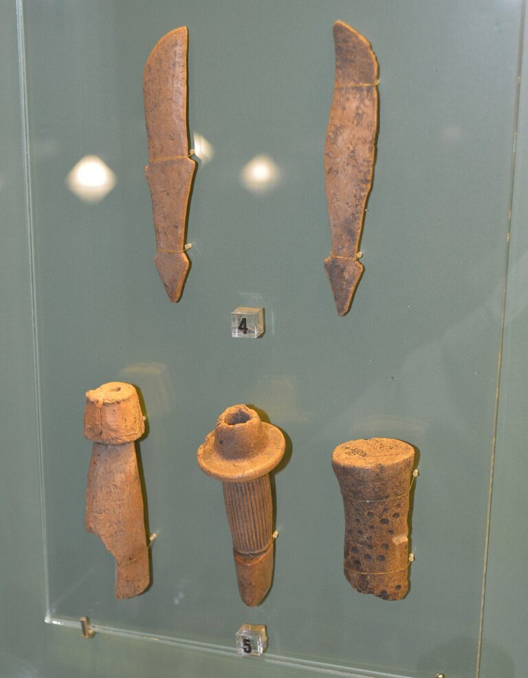 Bone knives Iron age, Rostislavl hillfort Museum of Archaeology of Moscow