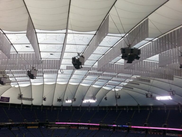Hubert H. Humphrey Metrodome image 2