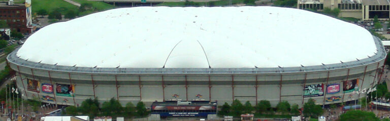 Hubert H. Humphrey Metrodome image 5