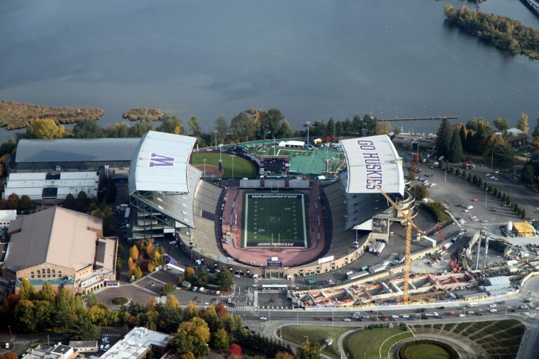 Husky Stadium image 4