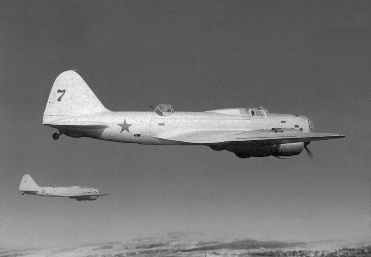Ilyushin DB-3 bomber formation related to the Il-4 family