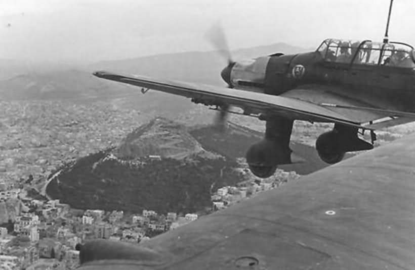 Junkers Ju 87 Stuka - German Junkers Ju 87 Stuka of the 3/StG 3 1943 World War Photos