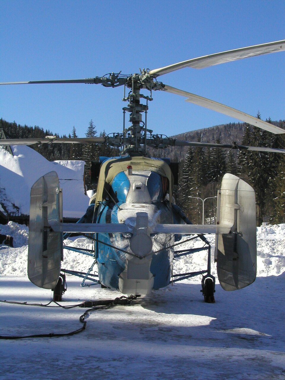 Kamov Ka-32 - Kamov Ka-32 Ukr01.jpg - Wikimedia Commons