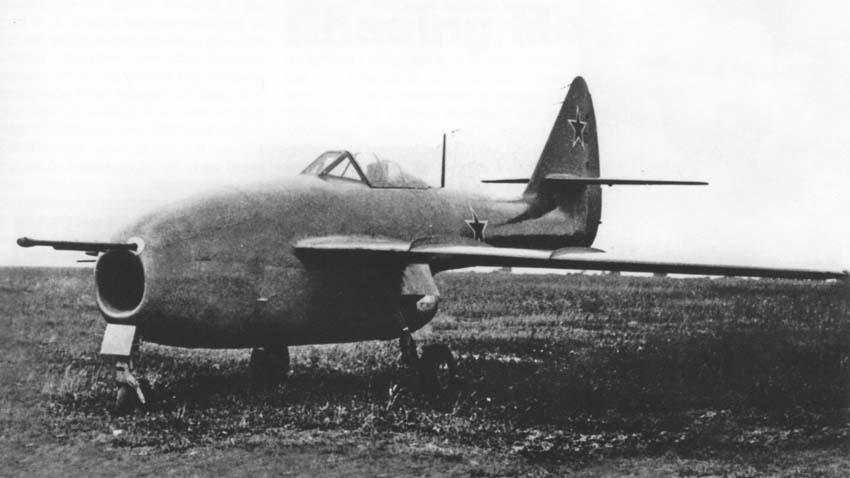 Lavochkin La-160 jet fighter side view