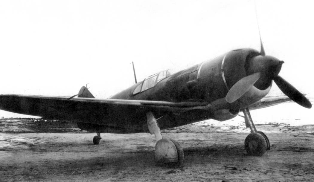 Lavochkin La-5 World War II fighter side view