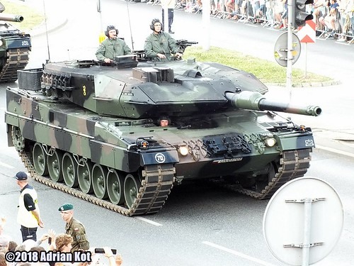 Leopard 2A7 military land vehicle image 1