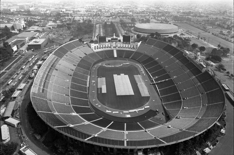 Los Angeles Memorial Coliseum stadium image