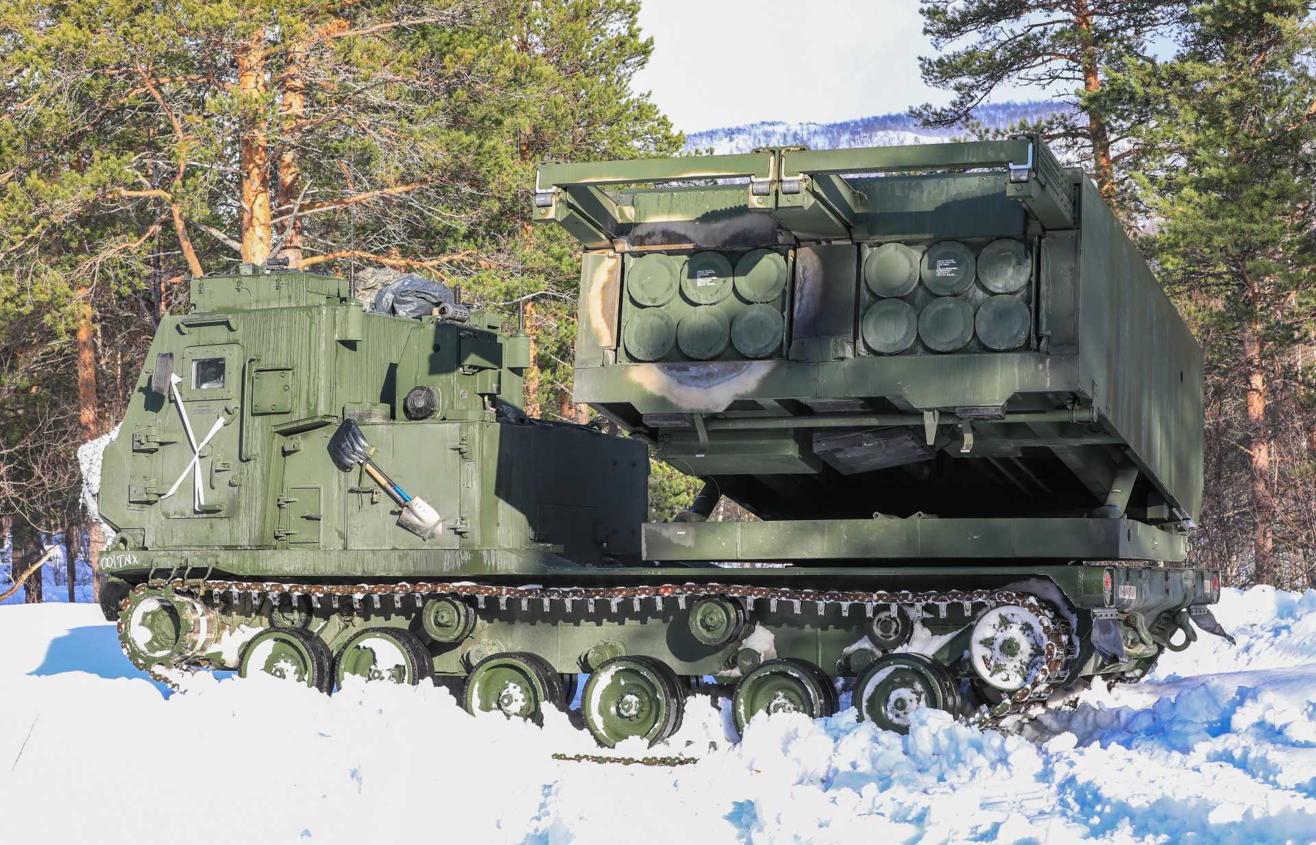 M270 MLRS military land vehicle image 1