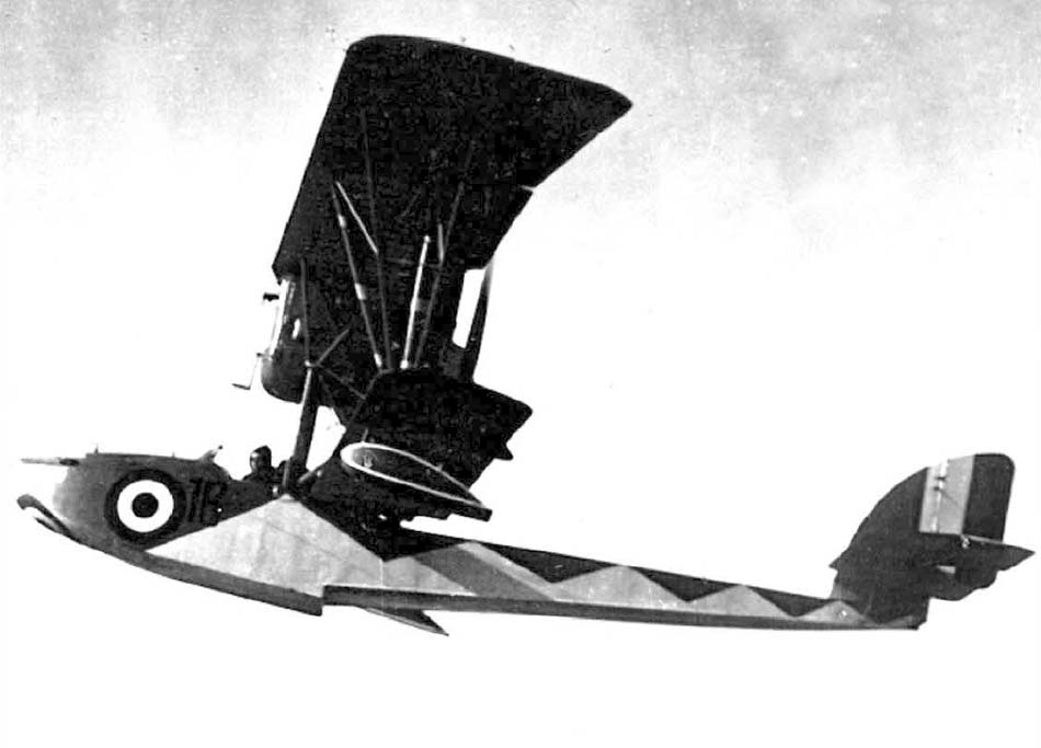 Macchi M.5 flying boat in flight