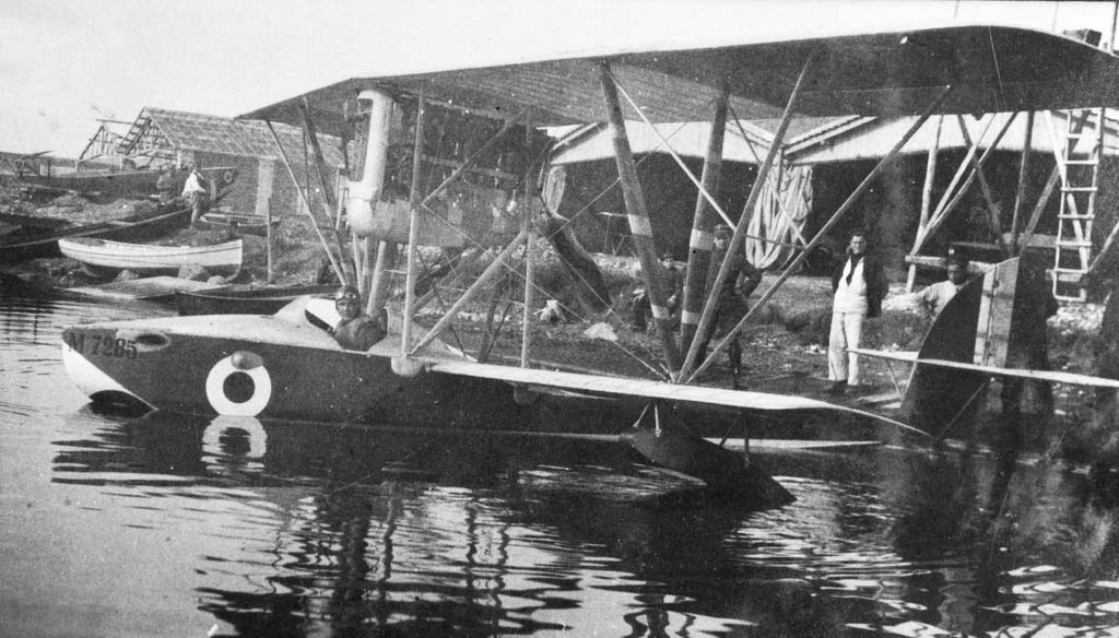 Macchi M.5 flying boat at a waterside station