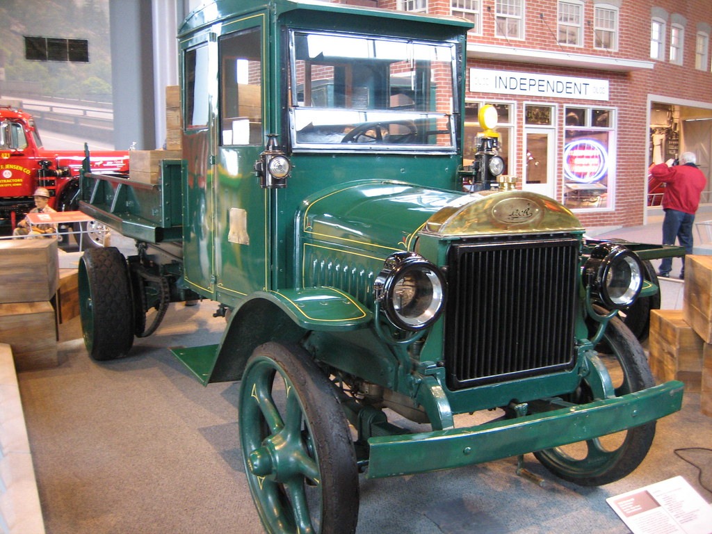Mack AB military land vehicle image 1