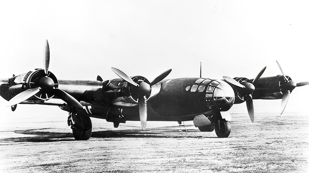 Martin B-10 - Messerschmitt Bomber Me 264 Re-writing the Book on Bomber Aircraft Design: Martin B-10 - Jets ?n? Props
