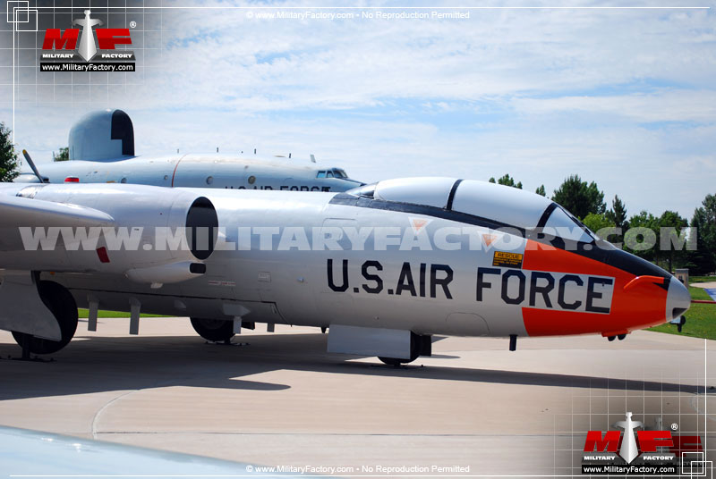Martin B-57 Canberra - Image of the Martin B-57 Canberra
