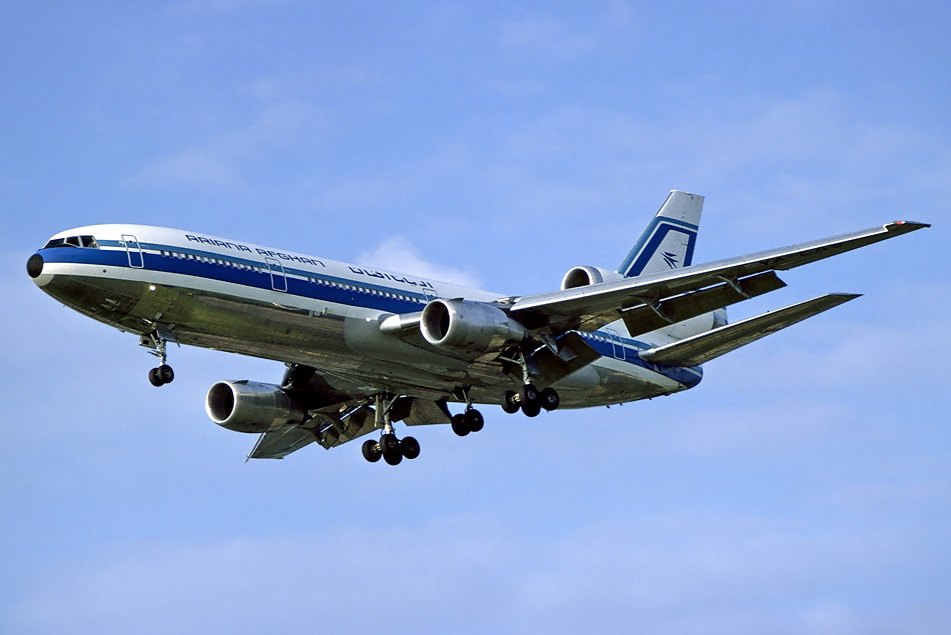 McDonnell Douglas DC-10 in flight, showing the three-engine wide-body airliner produced by McDonnell Douglas.