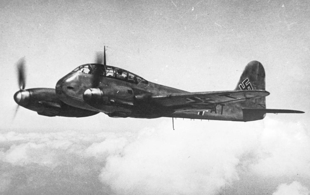 Messerschmitt Me 210 in flight side view