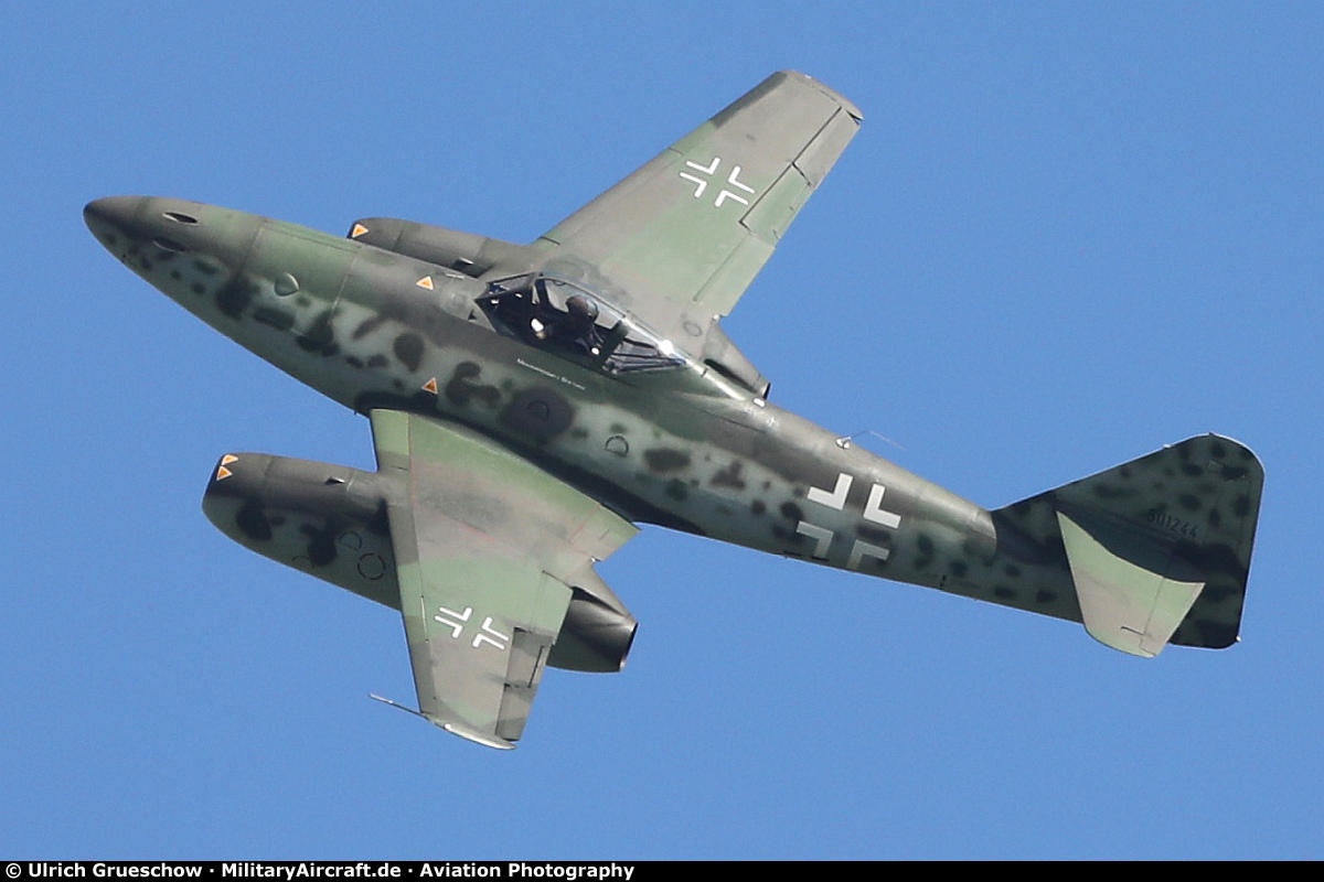 Messerschmitt Me 262 - Messerschmitt Me-262A-1C "Schwalbe" Photos: Messerschmitt Me-262 MilitaryAircraft.de - Aviation Photography