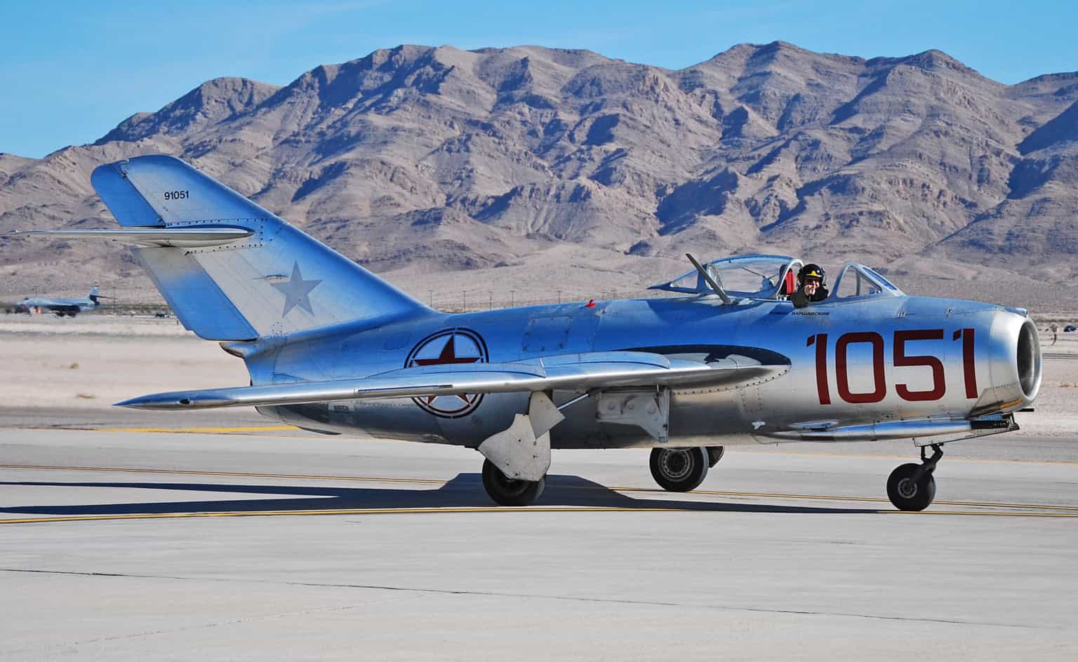 Mikoyan-Gurevich MiG-15 - ?N87CN? Mikoyan-Gurevich MiG-15 (Fagot) Mikoyan-Gurevich MiG-15 ? History, Technical Data & Photos ? AeroCorner
