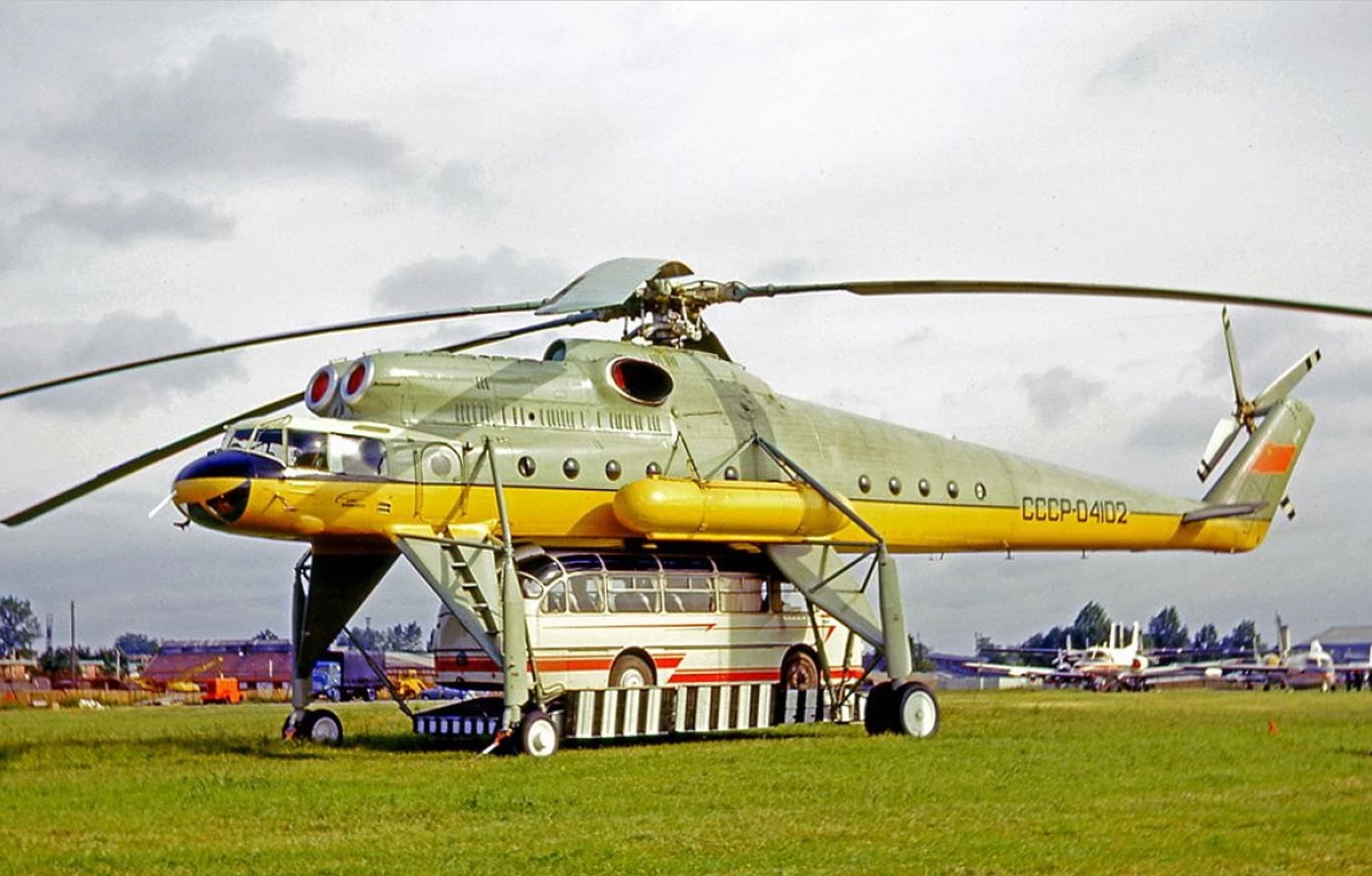 Mil Mi-10 - Russian Soviet era Mil Mi-10 "flying crane" (NATO designation: HARKE