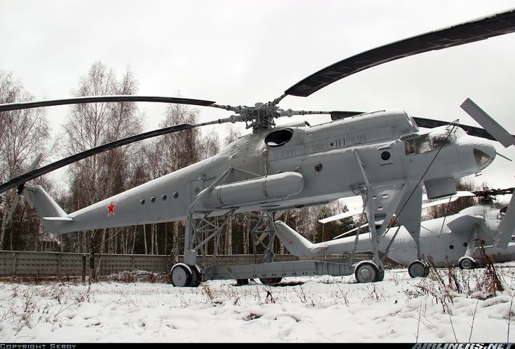 Mil Mi-10 - Russian Air Force Mil Mi-10 Helicopter
