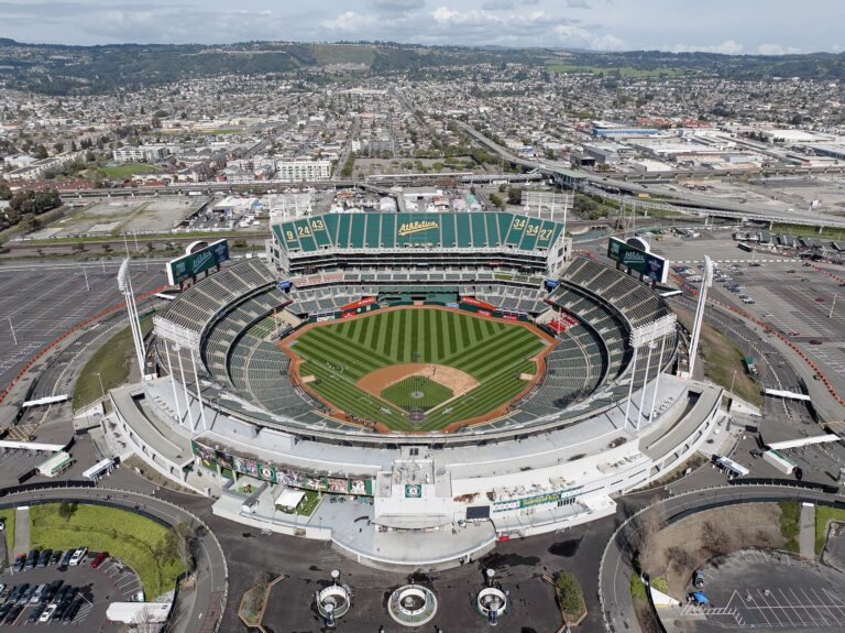 O.co Coliseum image 4