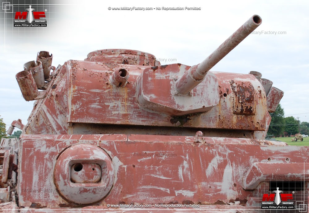 Panzer III military land vehicle image 1