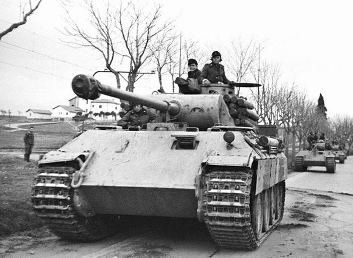 Panzer V “Panther” military land vehicle image 1