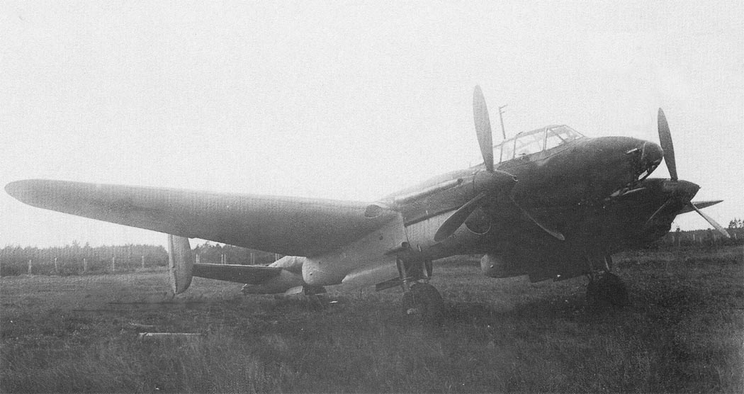 Petlyakov Pe-3 twin-engine heavy fighter side view