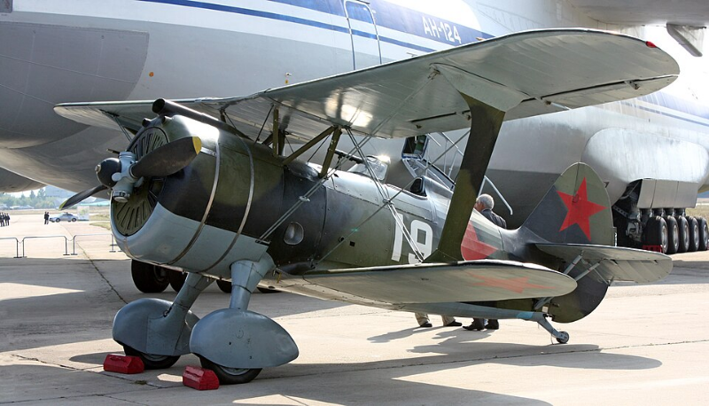 Polikarpov I-15 - Polikarpov I-15 bis (num 19) on the MAKS-2009 (02)