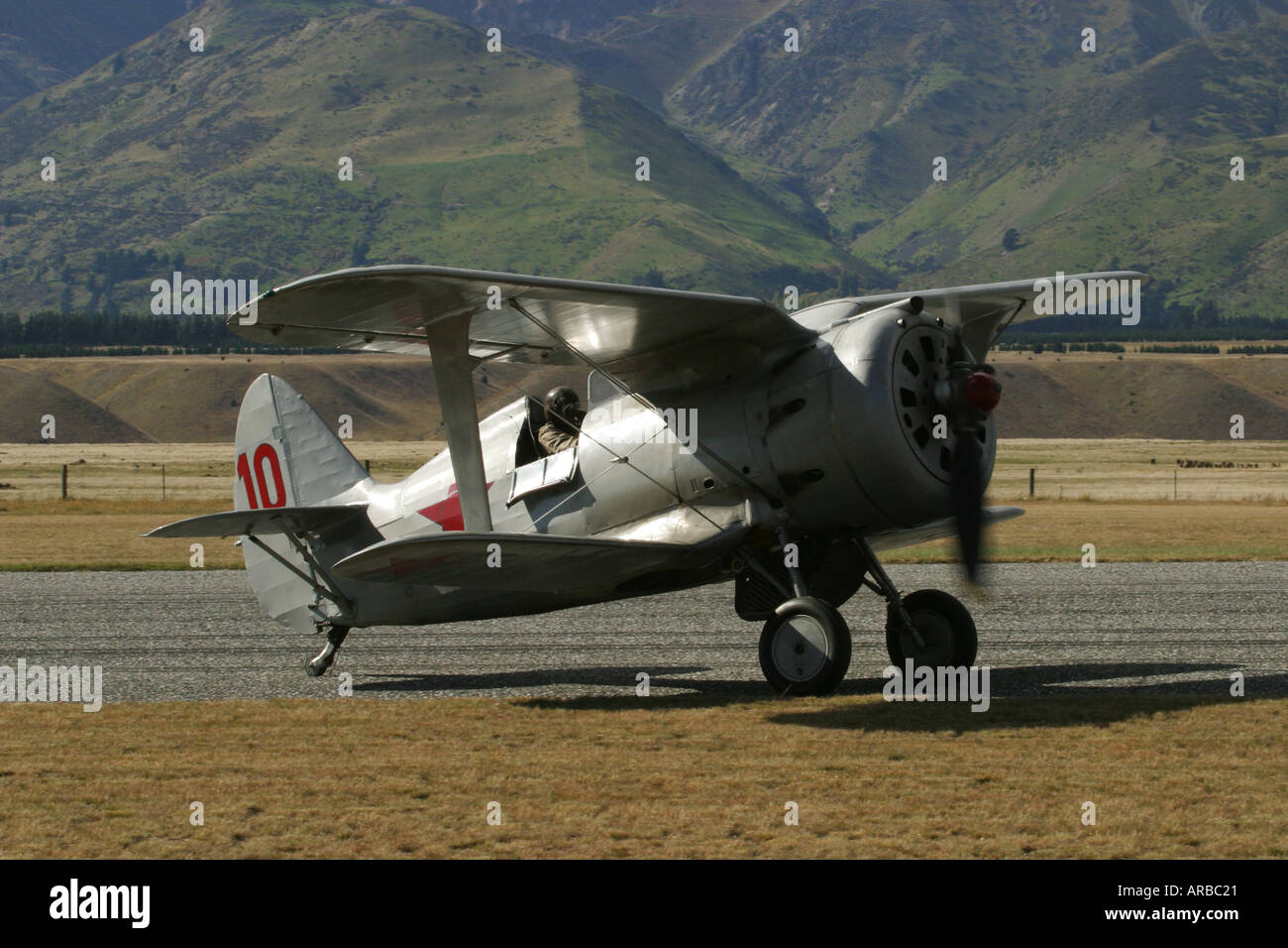 Polikarpov I-153 - Russian aircraft 1943 hi-res stock photography and images - Alamy