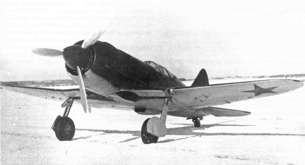 Polikarpov I-185 fighter in takeoff attitude