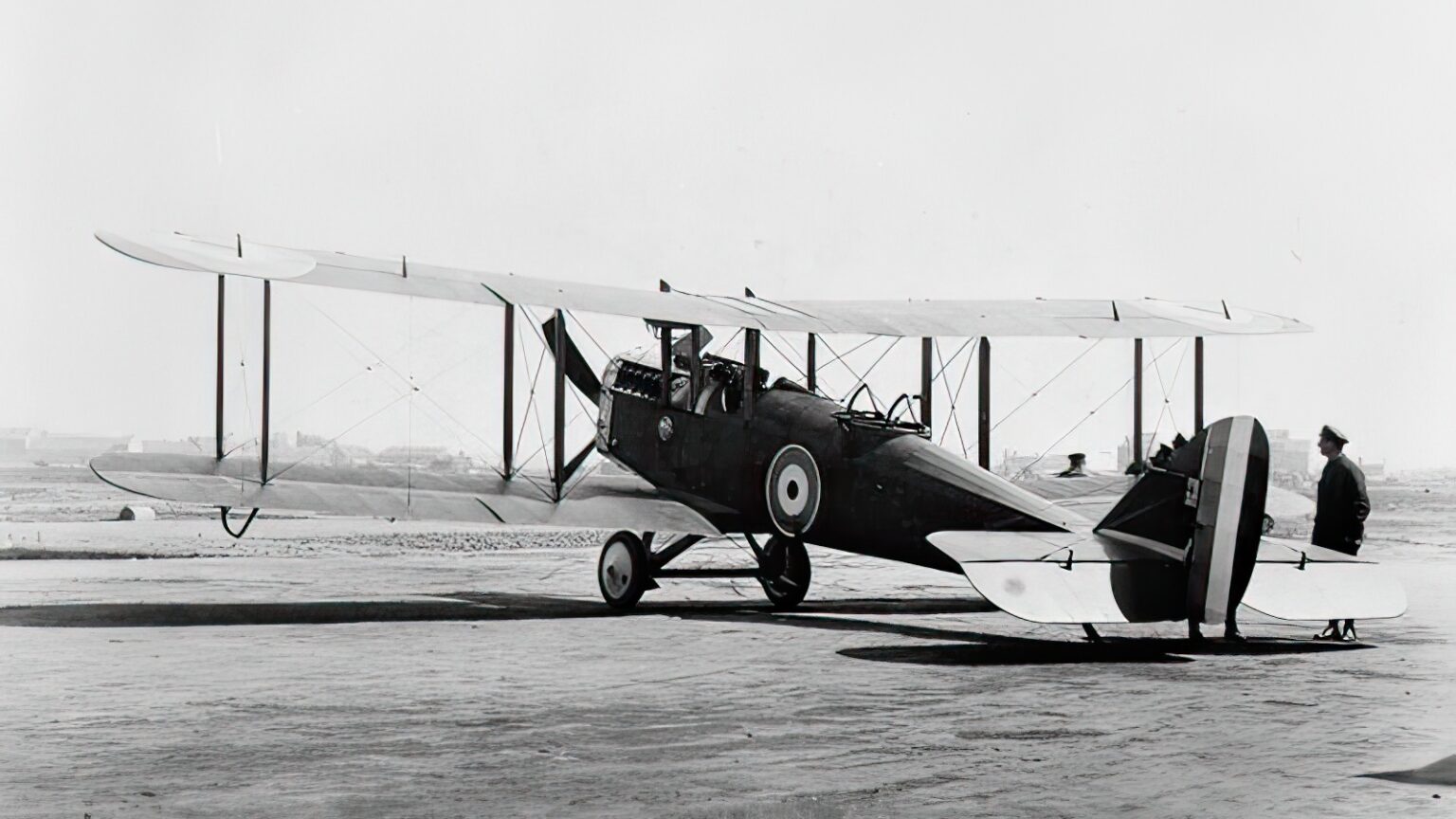 Airco DH4 Biplane: A Light Day Bomber Aircraft - Jets ’n’ Props.