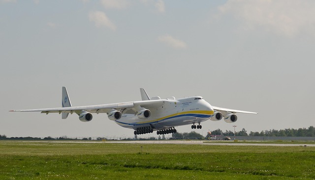 Airport Antonov Aircraft Fly 3167879.