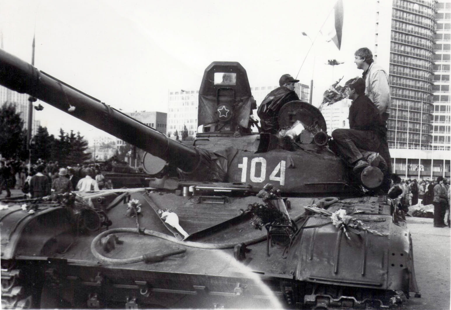 The 1991 Soviet and 1917 Bolshevik Coup Compared: Causes, Consequences.