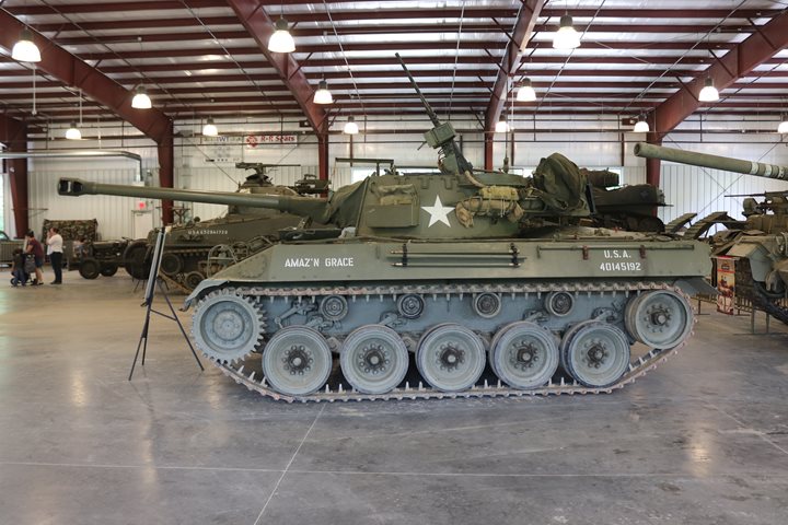Buick M18 Hellcat Tank Destroyer Photos.