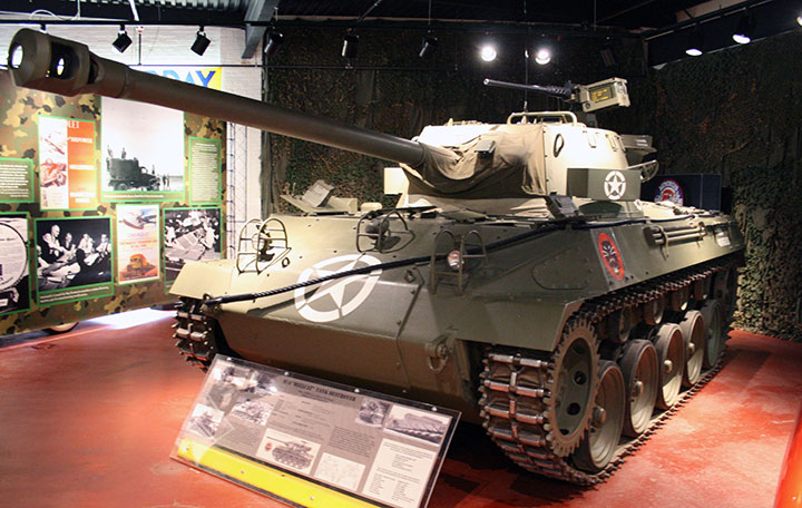 Buick M18 Hellcat Tank Destroyer Photos.