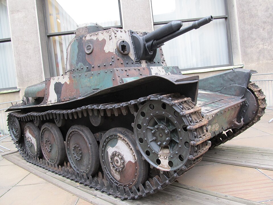 Tank - PRAGA LTP 39 - pic02.