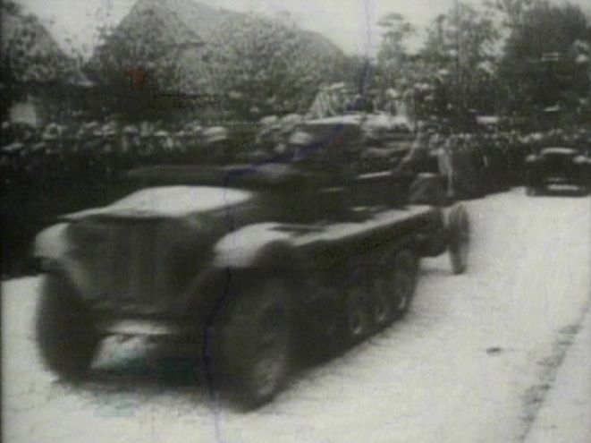 IMCDb.org: 1937 DEMAG D 7 l. Zgkw. 1t, Sd.Kfz.10 in "Great Tank Battles.