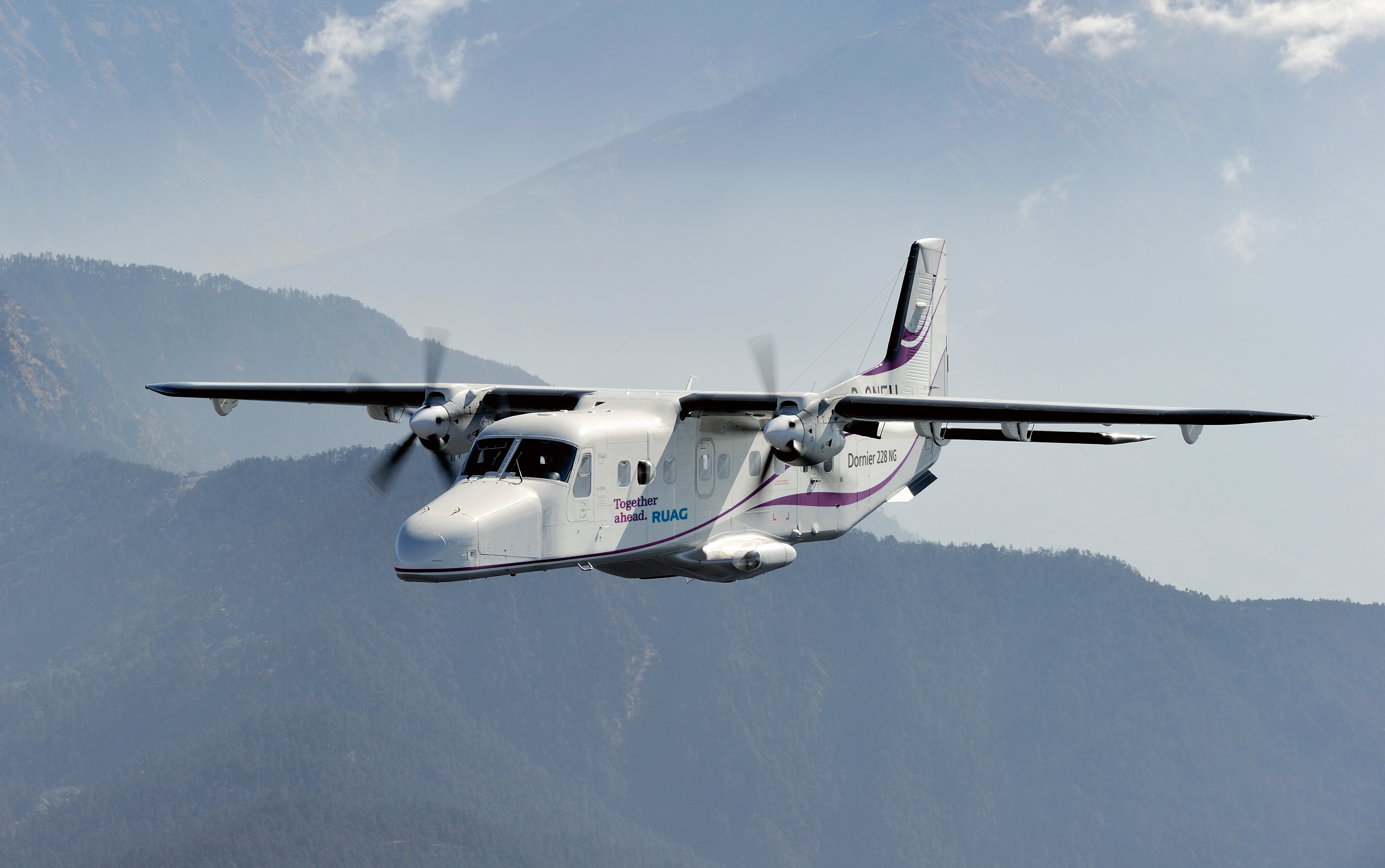Dornier 228, pictures, technical data, history - Barrie Aircraft Museum.