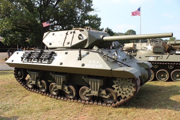 Fisher Body M10 tank destroyer product image.