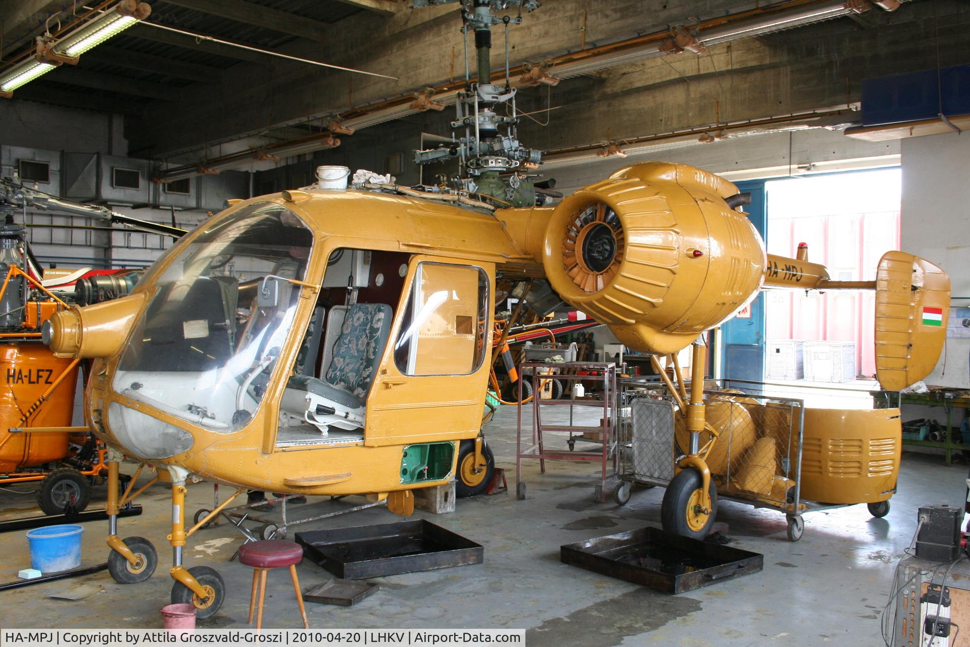 Aircraft HA-MPJ (1978 Kamov Ka-26 Hoodlum C/N 7806308) Photo by Attila.