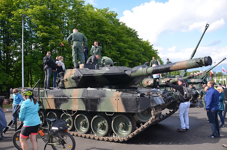 File:02022 0612 Leopard 2Ḁ5 tank.jpg for the POLIS manufacturer profile.