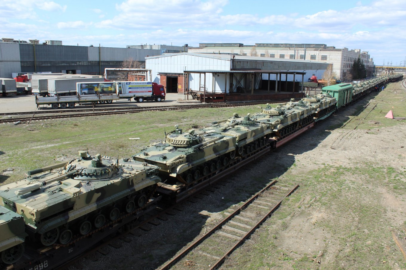 Army of russia Expects to Receive 1,500 Tanks, 3,000 IFVs in 2024–2025.