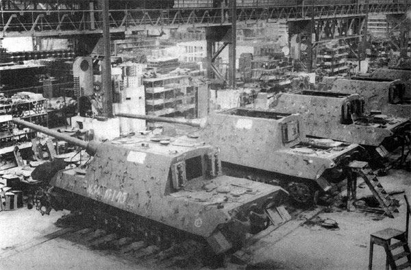 Nibelungenwerke Plant. The production of tanks in the 3 Reich.