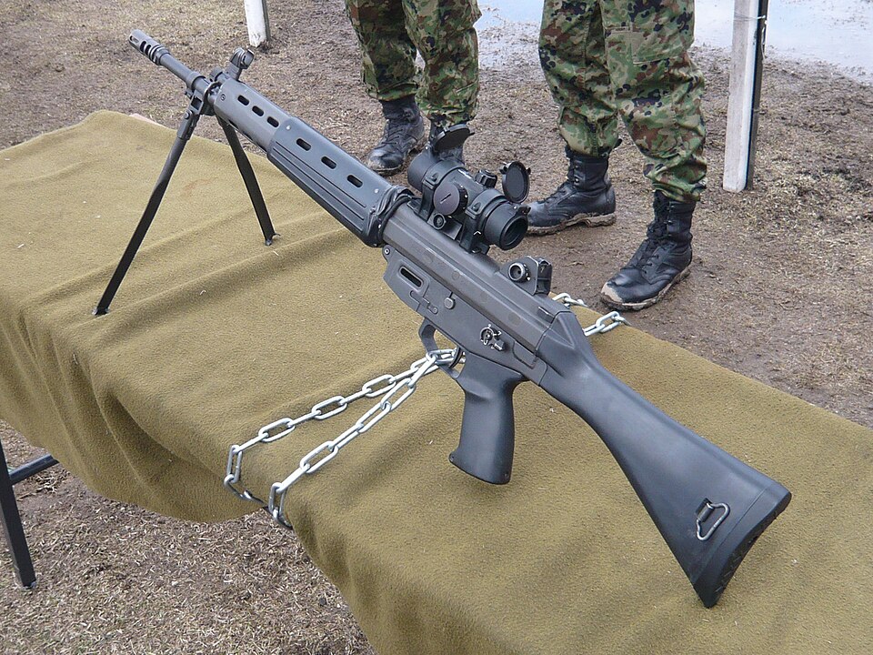 JGSDF Type 89 Assault Rifle 20100418-01.