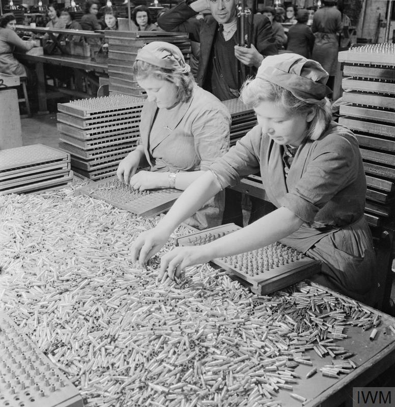 WAR INDUSTRY AT ROYAL ORDNANCE FACTORY BLACKPOLE, WORCESTERSHIRE.