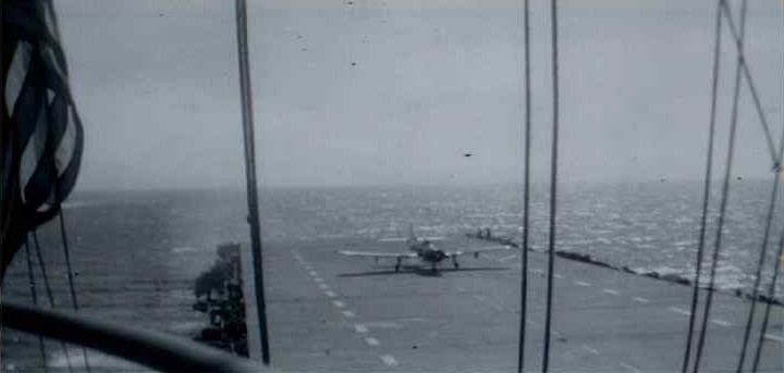 FR-1 landing CVE-115 1946