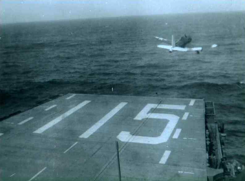 FR-1 takeoff CVE-115 1946