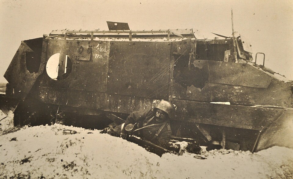 Schneider CA1 (M16) tank.